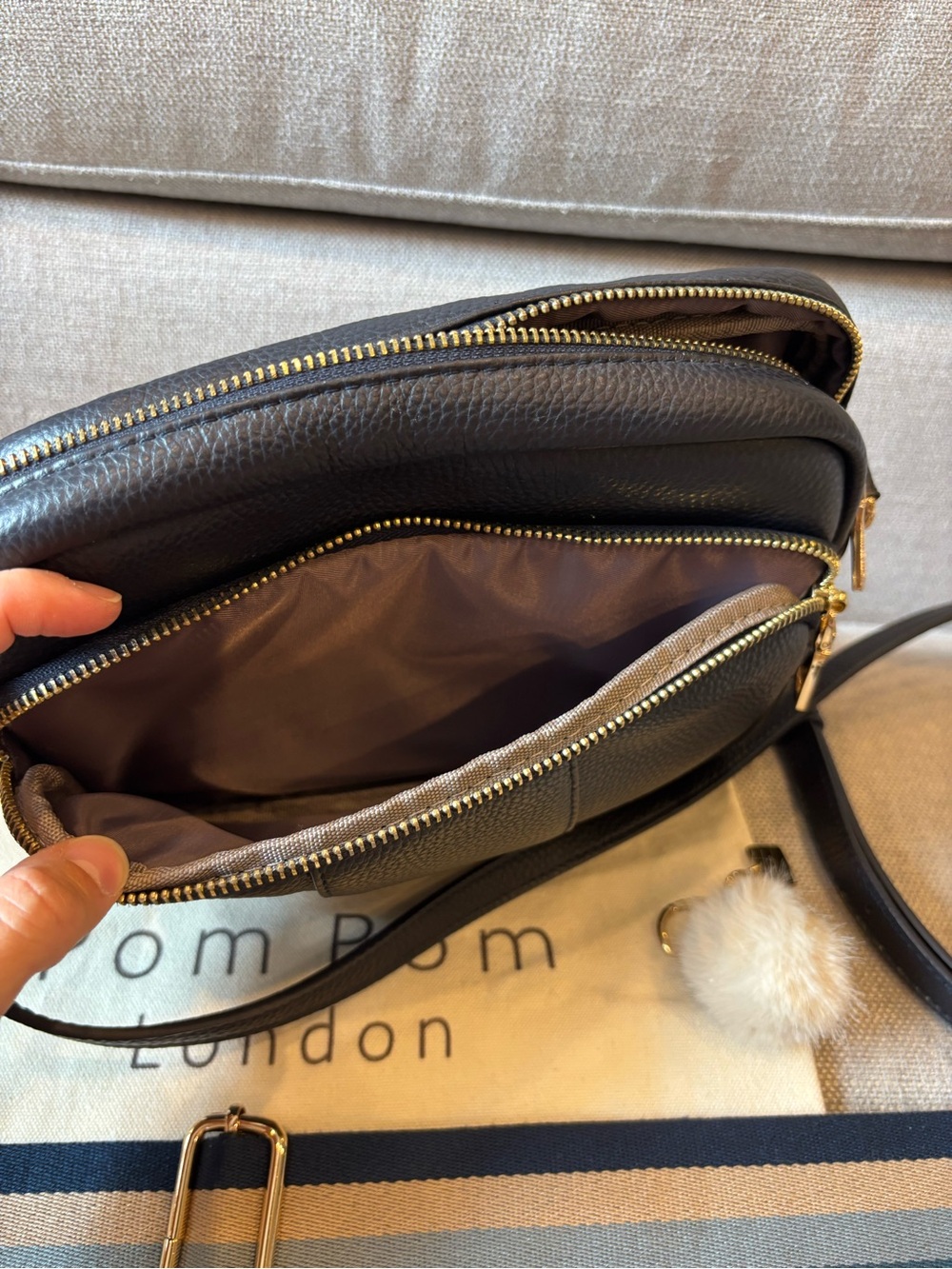 NWOT Pom Pom London Navy Original Pebbled Crossbody Bag with Striped Straps - Picture 3 of 10